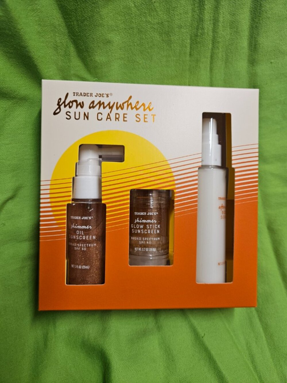 Trader Joe’s Glow Anywhere Sun Care Set Shimmer Oil + Glow Stick Exp 0426 READ